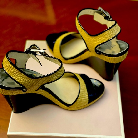 Michael Kors Camilla Wedge, Straw Patent Leather 9.5 - Picture 4 of 5